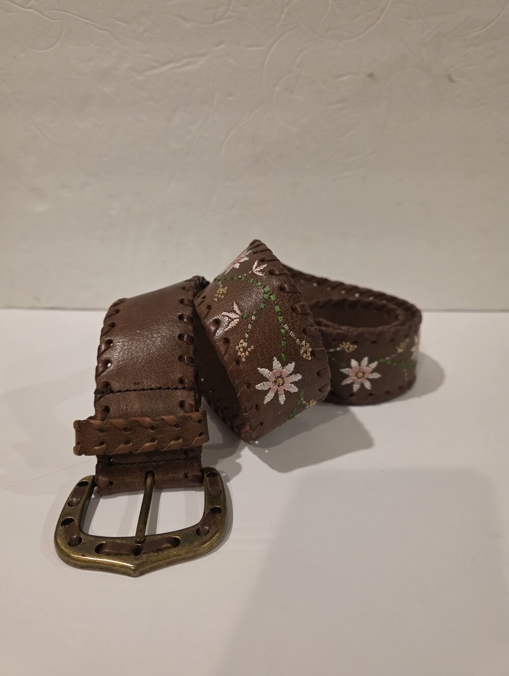 Vintage Y2K Abercrombie & Fitch Boho Floral Embroidered Leather Belt